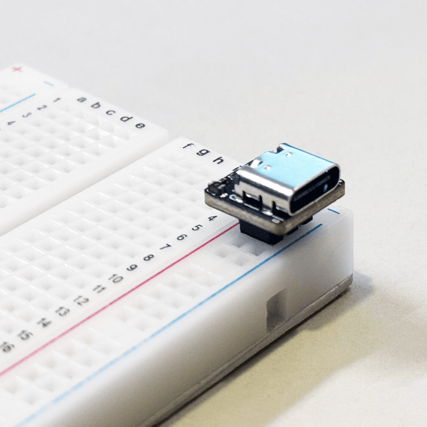 BrødBoost-Mini: Breadboard Power Supply